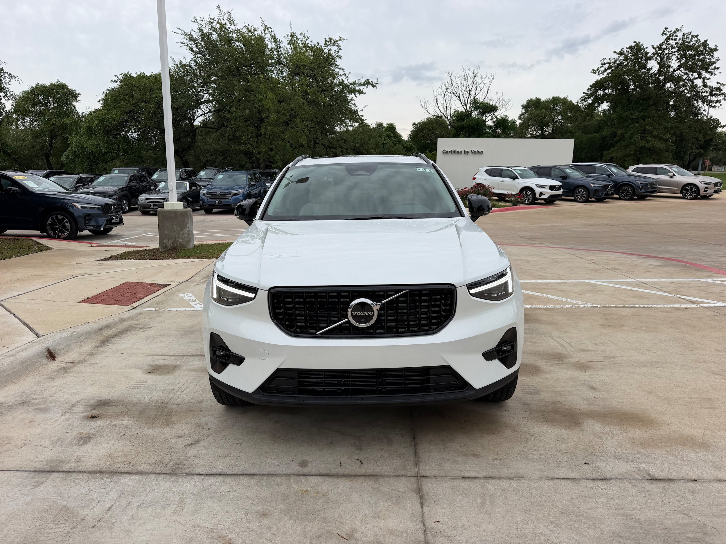 New 2026 Volvo XC40 B5 Ultra w/ Protection Package Premier AWD/4WD image 6