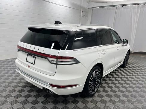 Used 2025 Lincoln Aviator Black Label AWD/4WD image 5