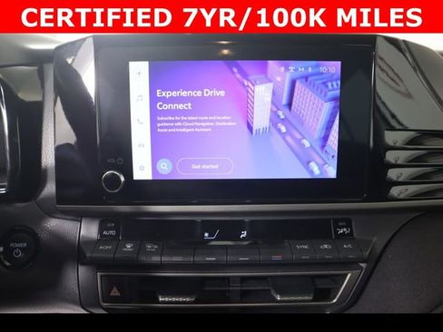 Used 2025 Toyota Camry LE image 27