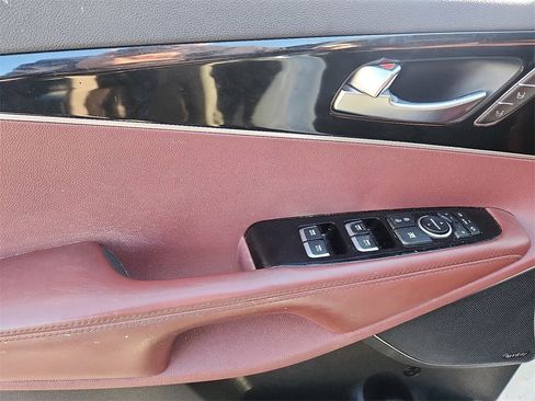 Used 2016 Kia Sorento SX image 13