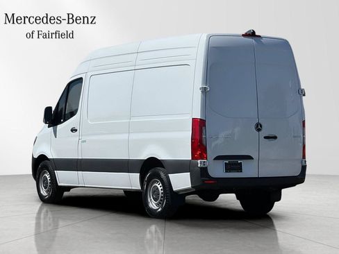 Used 2025 Mercedes-Benz Sprinter 2500 image 5