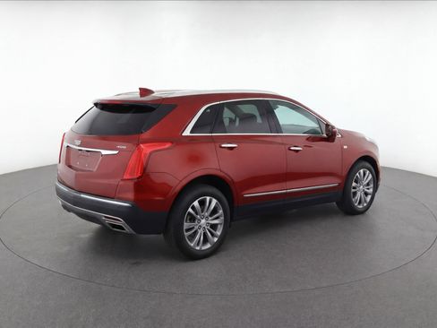 Certified 2024 Cadillac XT5 Premium Luxury w/ Technology Package FWD image 4