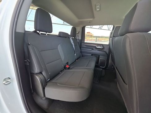 Used 2025 Chevrolet Silverado 2500 LT w/ Convenience Package image 28