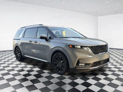 Used 2024 Kia Carnival SX Prestige FWD image 3