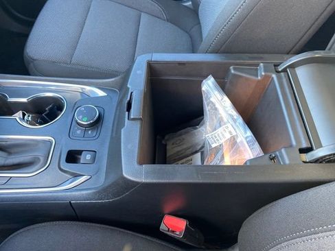 Certified 2023 Chevrolet Traverse LT image 14