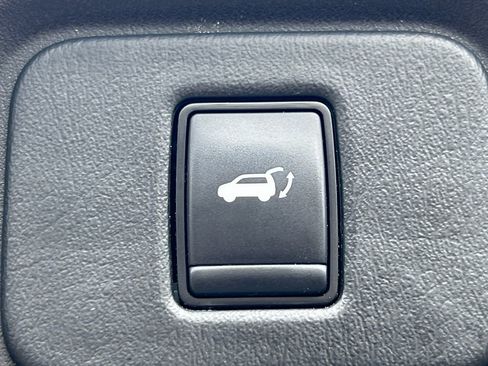 Used 2020 Nissan Pathfinder SL w/ Cargo Package AWD/4WD image 37