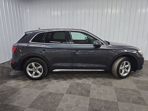 Used 2021 Audi Q5 2.0T Premium w/ Convenience Package AWD/4WD image 2