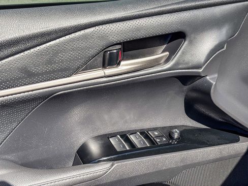 Used 2025 Toyota Camry XSE FWD image 22