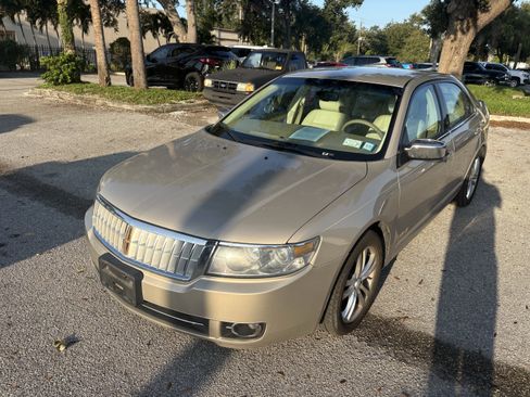 Used 2008 Lincoln MKZ FWD image 3