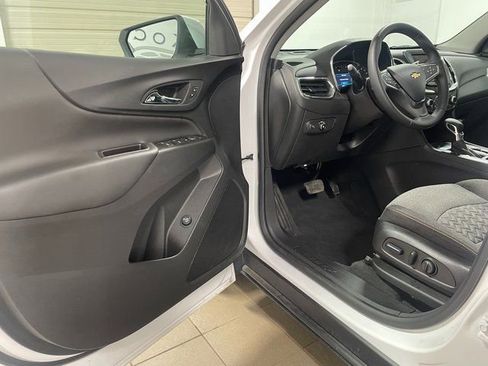 Used 2024 Chevrolet Equinox LT image 10
