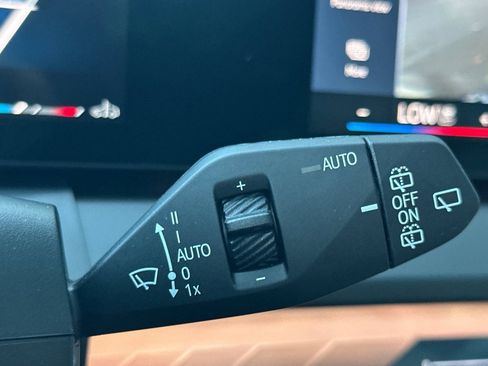 Used 2025 BMW X3 xDrive30i w/ Premium Package image 34