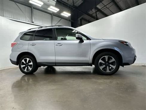 Used 2018 Subaru Forester 2.5i Premium w/ Kicker Audio Upgrade Package image 3