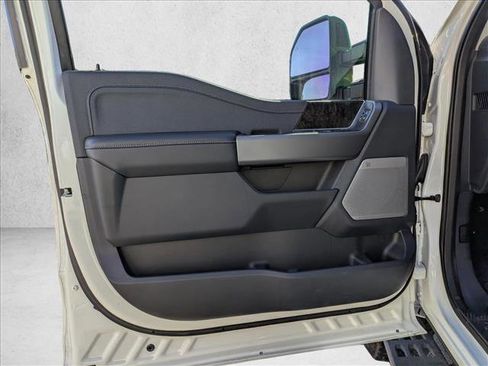 Used 2025 Ford F250 Lariat w/ Tremor Off-Road Package image 10