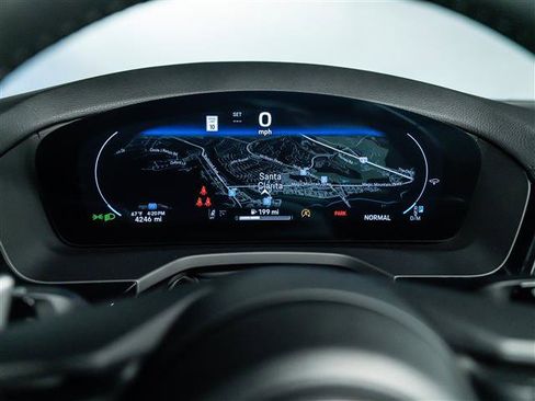 Certified 2025 Porsche Panamera image 21