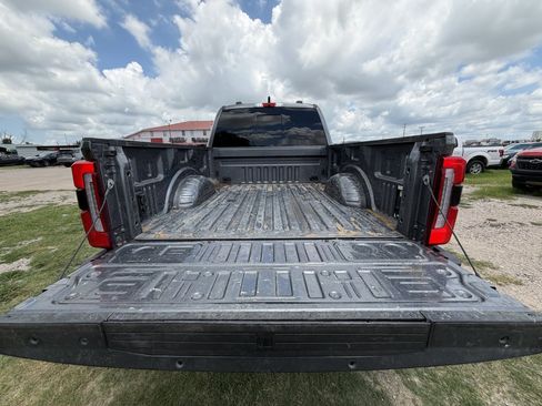 Used 2024 Ford F250 Limited w/ FX4 Off-Road Package AWD/4WD image 3