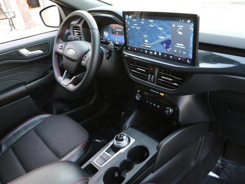 Used 2024 Ford Escape ST-Line Select w/ Tech Pack #2 AWD/4WD image 13