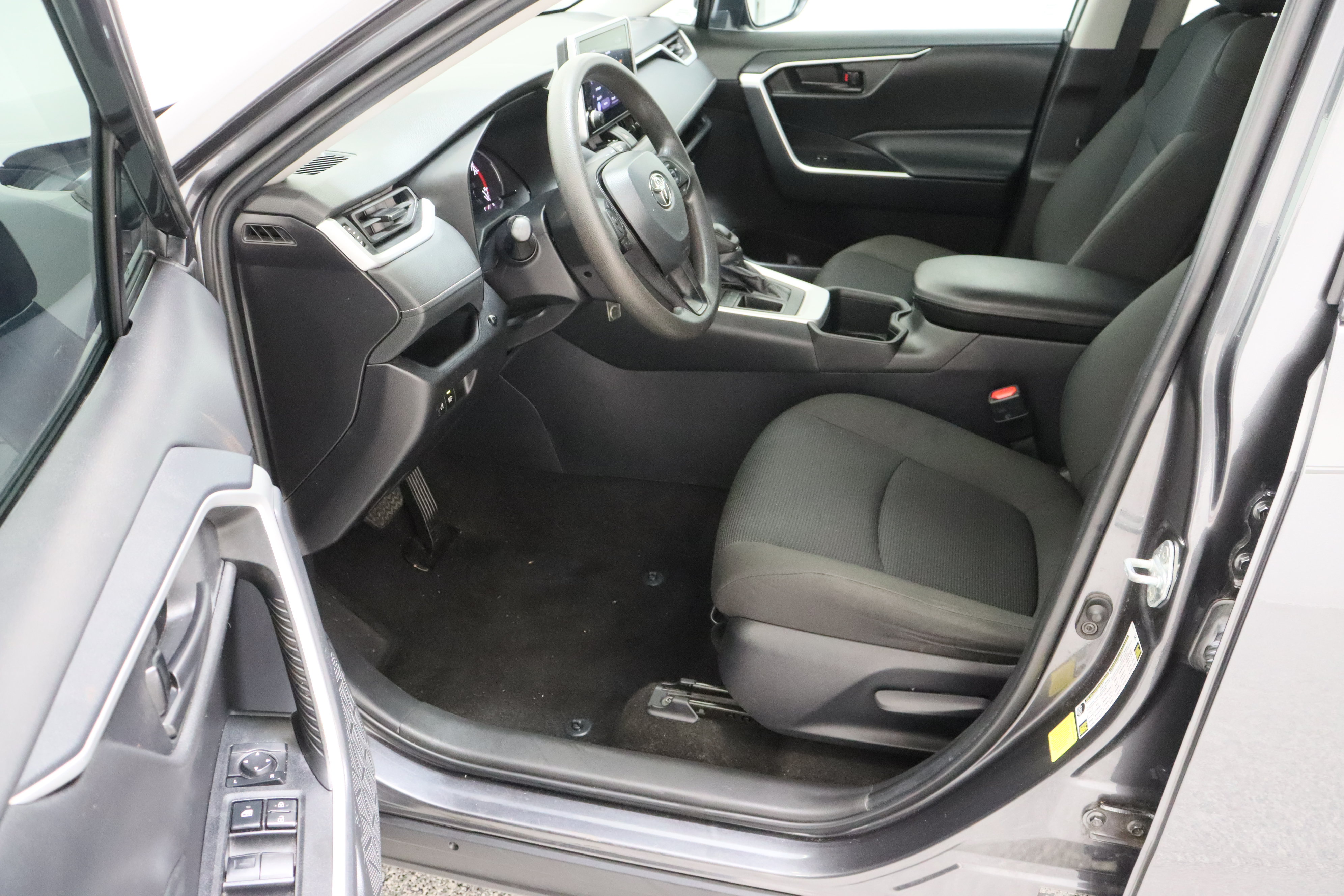 Used 2024 Toyota RAV4 LE FWD image 14
