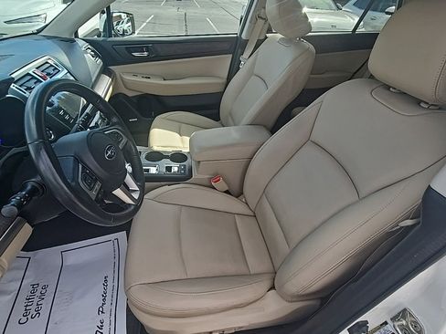 Used 2017 Subaru Outback 2.5i Limited w/ Popular Package #5 image 12