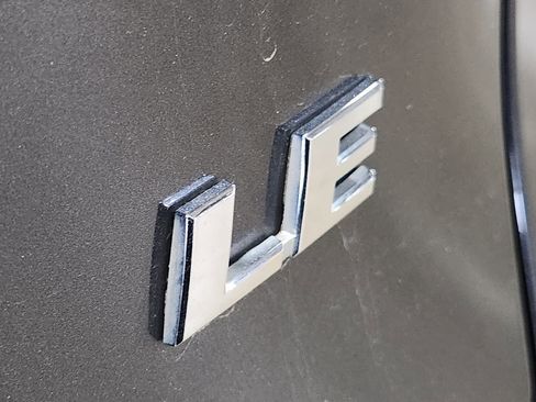 Used 2023 Toyota RAV4 LE FWD image 22