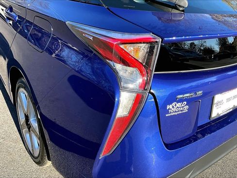 Used 2016 Toyota Prius Three Touring image 26