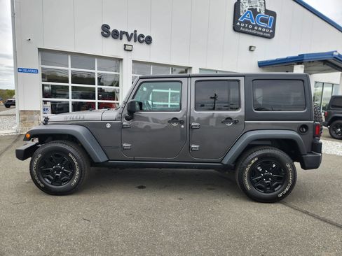 Used 2018 Jeep Wrangler Unlimited Sport AWD/4WD image 8