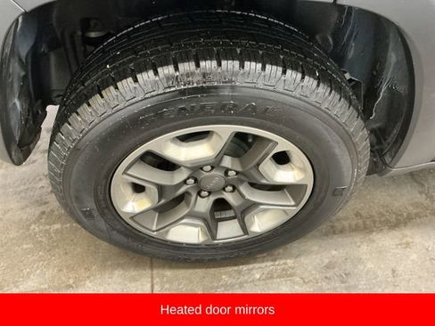 Used 2019 Jeep Cherokee Trailhawk w/ Cold Weather Group image 14