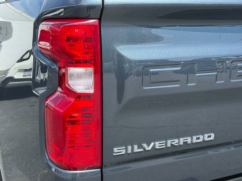 Used 2021 Chevrolet Silverado 1500 LT RWD image 10