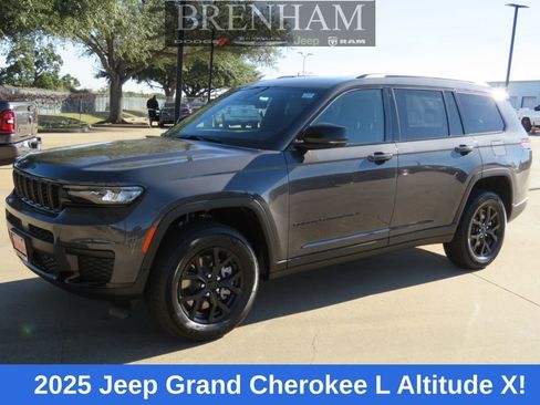 New 2025 Jeep Grand Cherokee L Altitude image 8