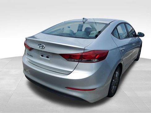 Used 2018 Hyundai Elantra Value Edition FWD image 3