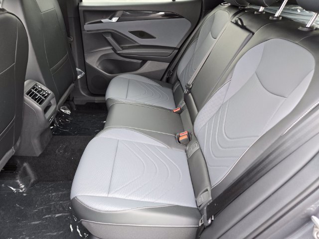 New 2026 Volkswagen Tiguan SE R-Line FWD image 8