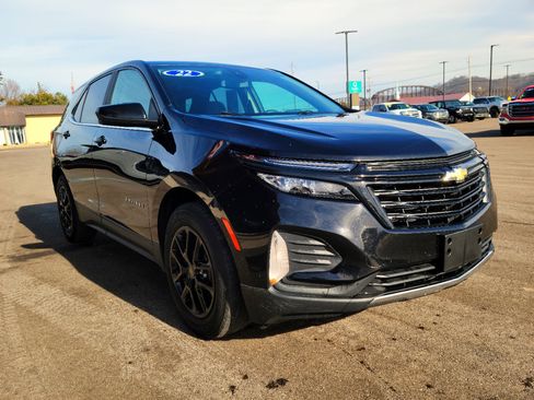 Used 2022 Chevrolet Equinox LT image 3