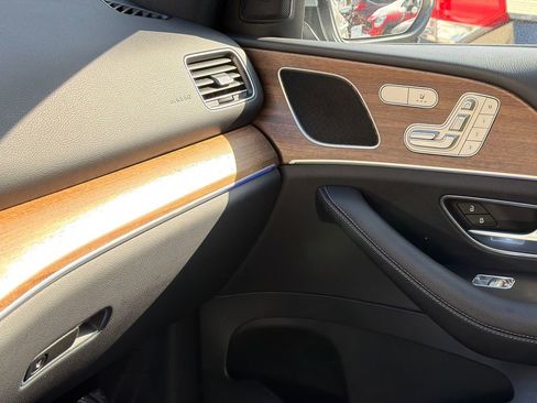 Used 2025 Mercedes-Benz GLE 350 4MATIC image 35