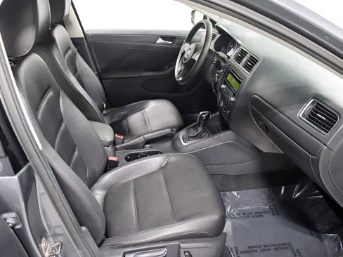 Used 2014 Volkswagen Jetta SE image 22