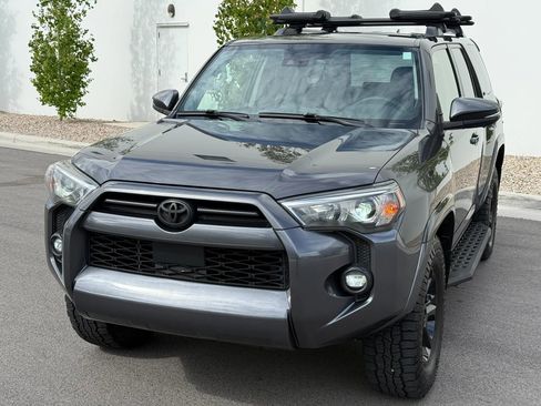 Used 2022 Toyota 4Runner SR5 Premium image 12
