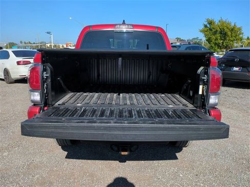 Used 2022 Toyota Tacoma TRD Off-Road w/ Technology Package image 14