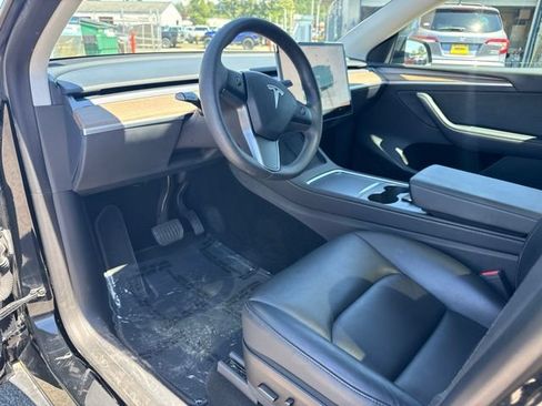 Used 2023 Tesla Model Y Long Range AWD/4WD image 19