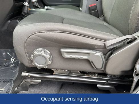 Used 2021 Jeep Wrangler Unlimited Sahara w/ Uconnect 4C Nav & Sound Group AWD/4WD image 22