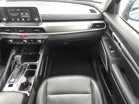 Used 2021 Kia Telluride S FWD image 16