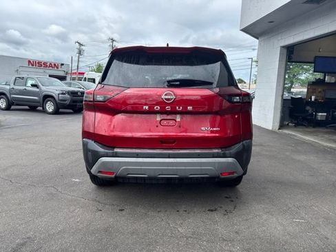 Used 2023 Nissan Rogue SV AWD/4WD image 3