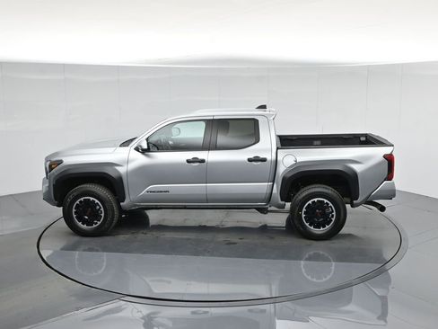Used 2024 Toyota Tacoma TRD Off-Road image 54
