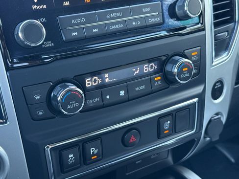 Used 2021 Nissan Titan SV w/ SV Convenience Package image 19
