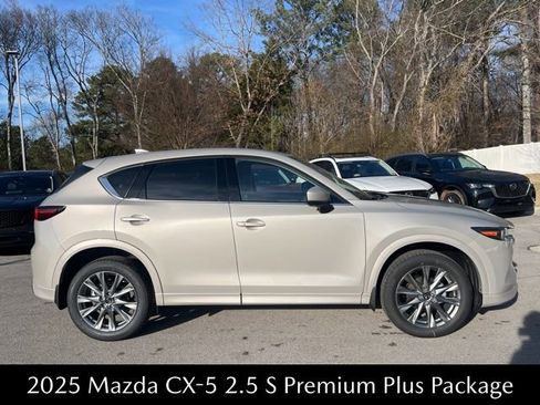 New 2025 MAZDA CX-5 AWD 2.5 S w/ Premium Plus Pkg image 3
