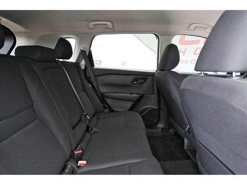 Certified 2024 Nissan Rogue S image 9