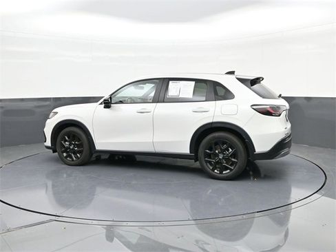 Certified 2025 Honda HR-V Sport image 5