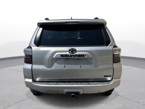 Used 2019 Toyota 4Runner SR5 AWD/4WD image 7