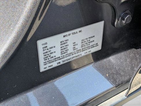 Used 2023 Tesla Model Y Long Range AWD/4WD image 22