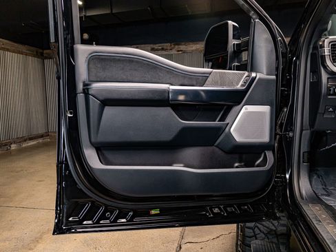 Used 2025 Ford F250 Platinum w/ FX4 Off-Road Package image 30