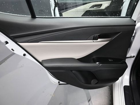 Used 2025 Toyota Camry XLE w/ Premium Package image 32