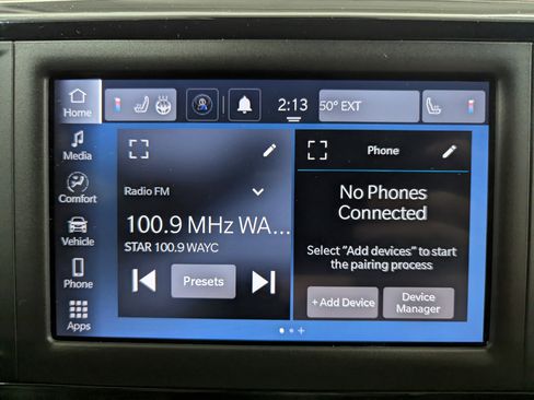 Used 2023 Chrysler Voyager LX image 24