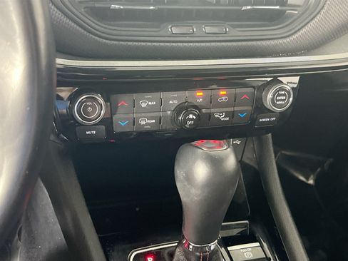 Used 2022 Jeep Compass Trailhawk w/ Sun and Sound Group AWD/4WD image 15